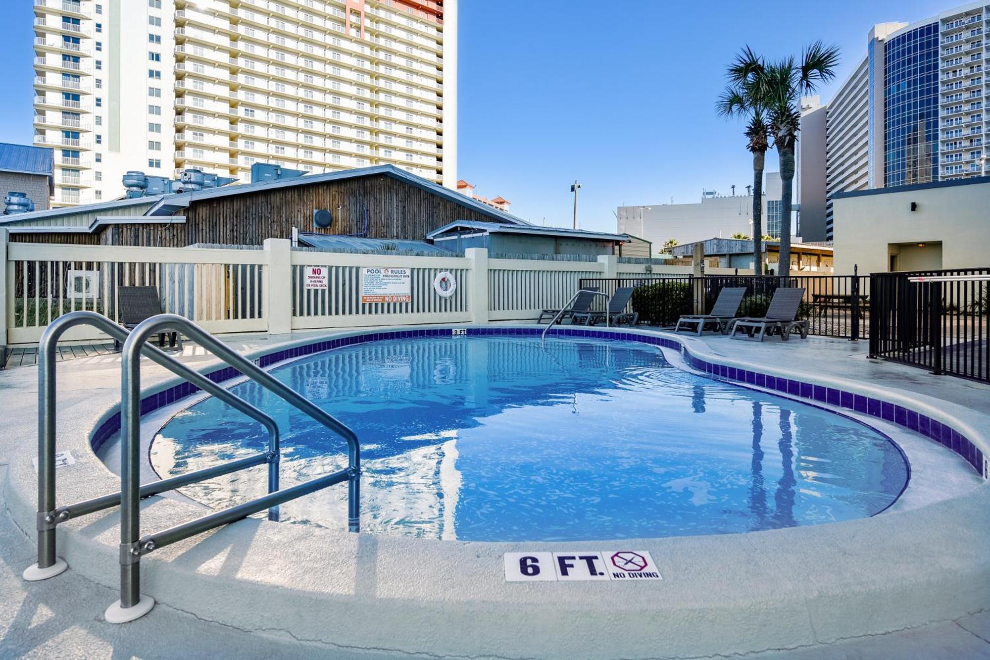 Sunbird 1011w By Book That Holiday home