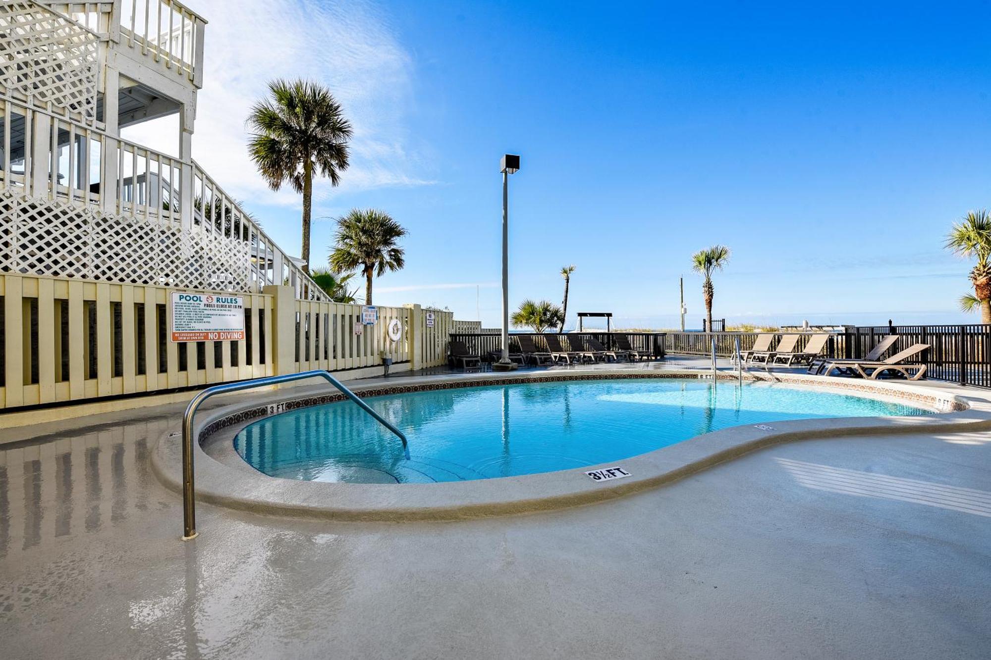 Sunbird 1011w By Book That Holiday home